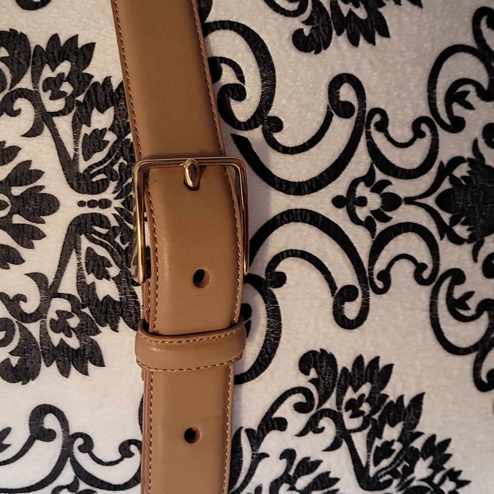 Lauren Ralph Lauren Italian tan leather belt gold tone buckle 39" x 1" Size L